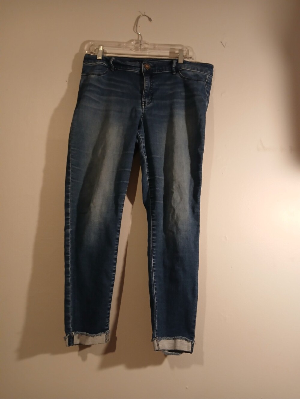 Juicy Couture Medium Blue Ankle Slim Jeans. Size 14.